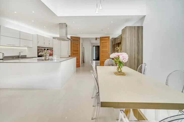 Room Thackeray Close in Greater London
