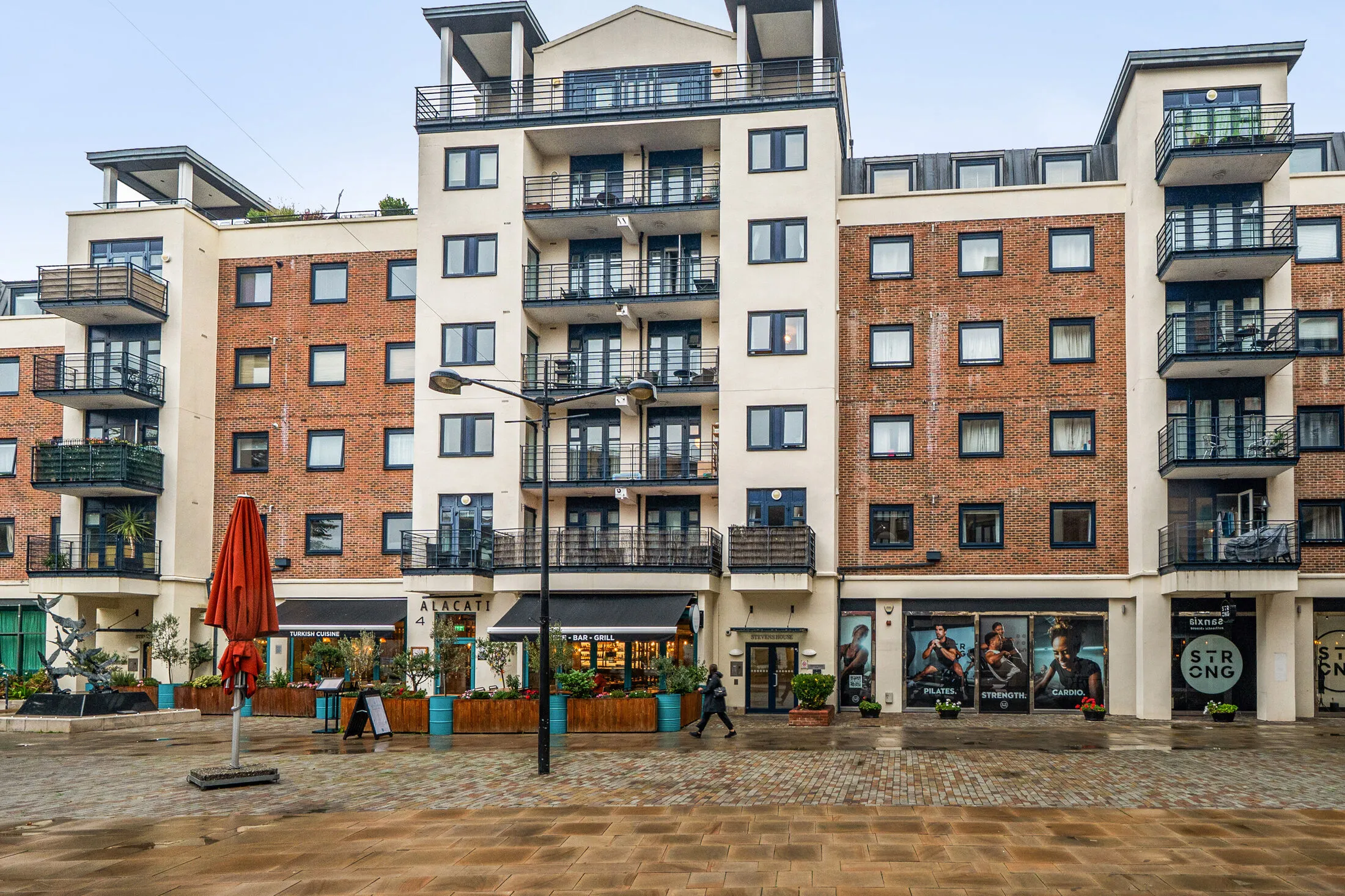 Flat Charter Quay in Greater London