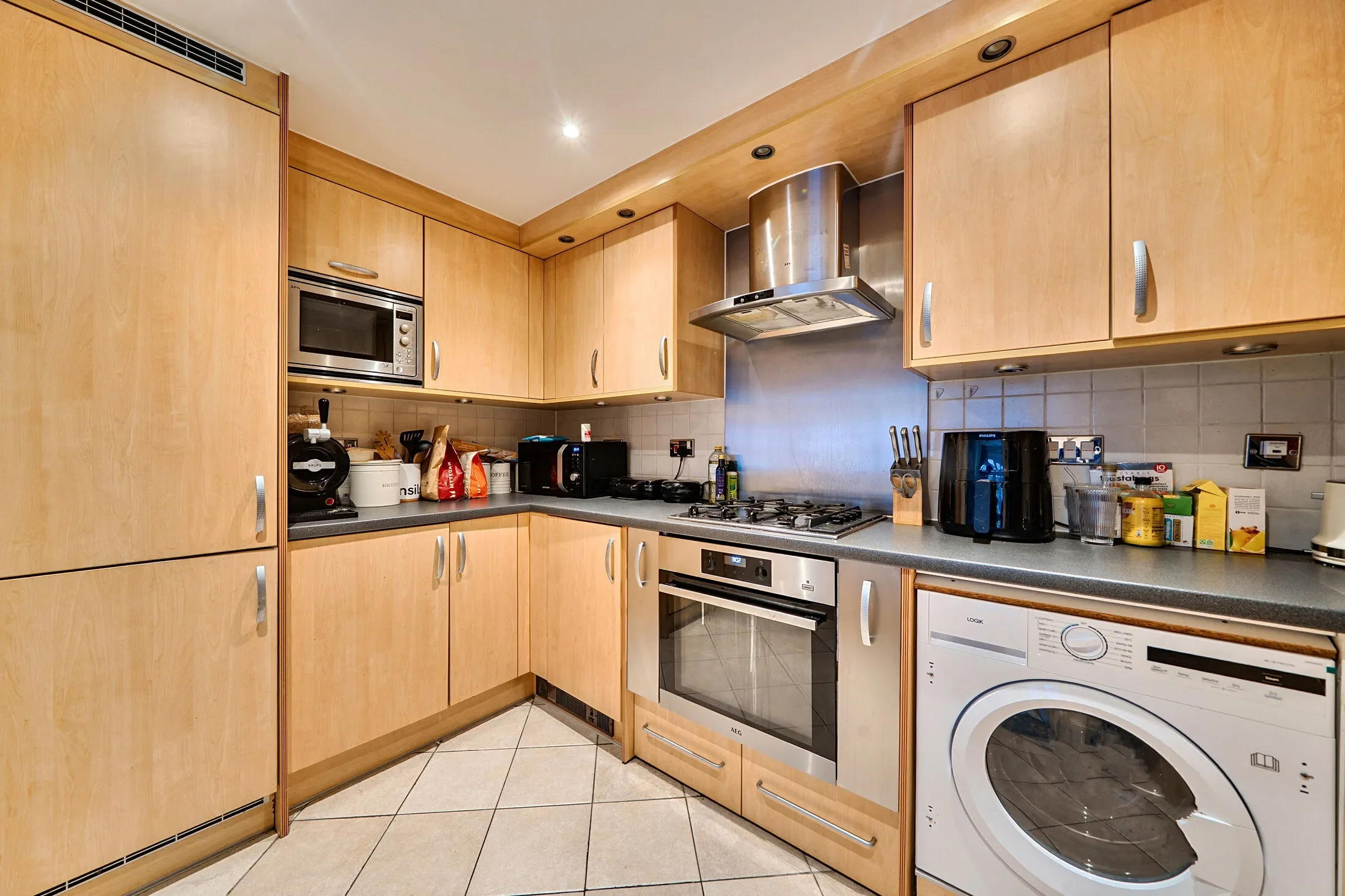 Flat Charter Quay in Greater London