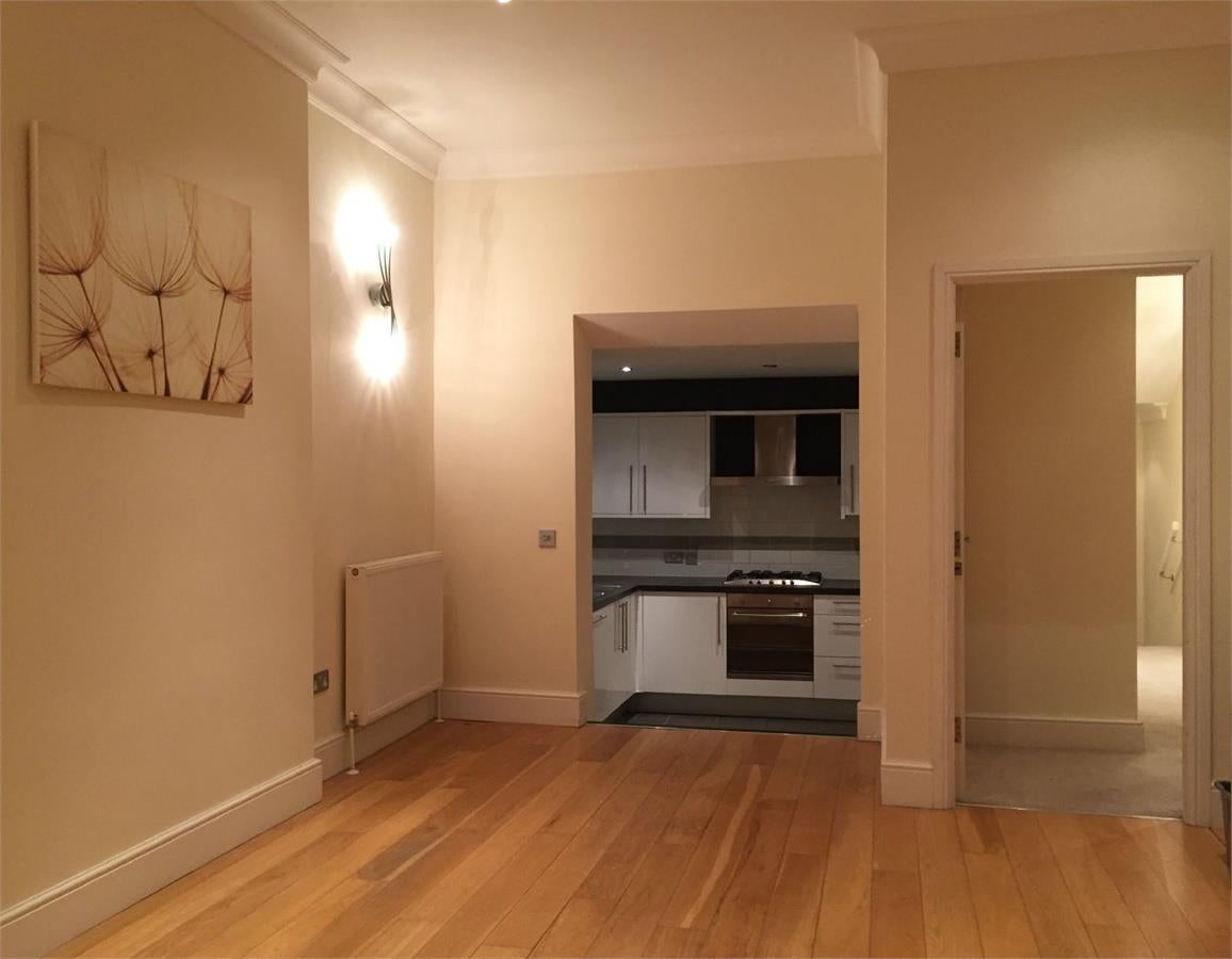Flat Agnes Road in Birkenhead