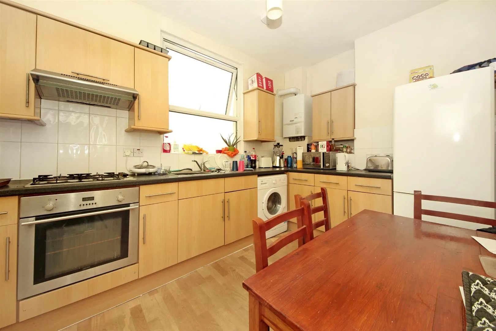 Flat Grove Place in Greater London