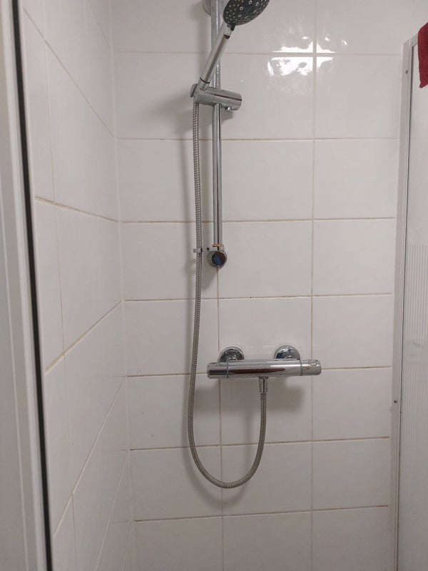 Room Avondale Road in Greater London
