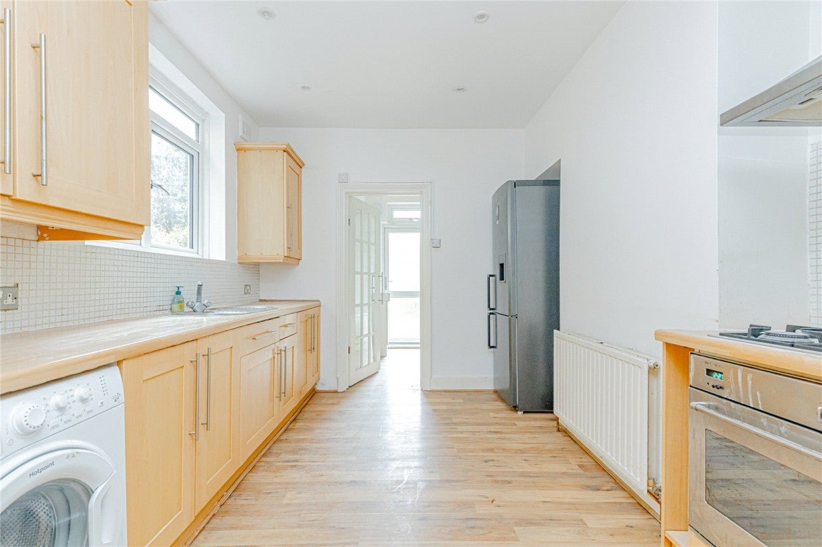 Flat Carr Road in Greater London