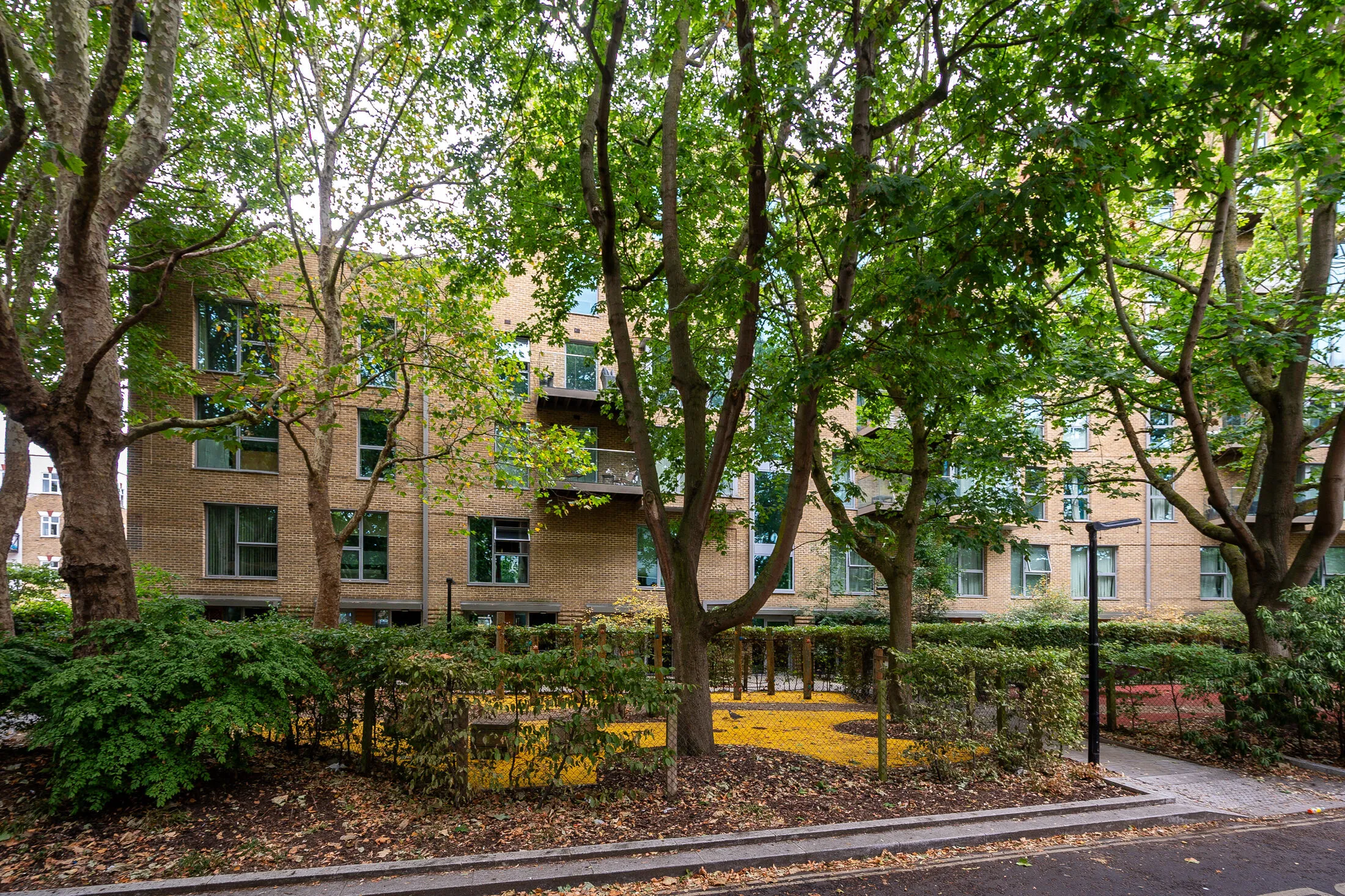 Flat Victory Place in Greater London