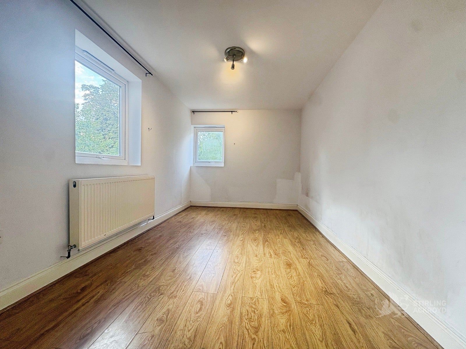 Flat Wellesley Road in Greater London