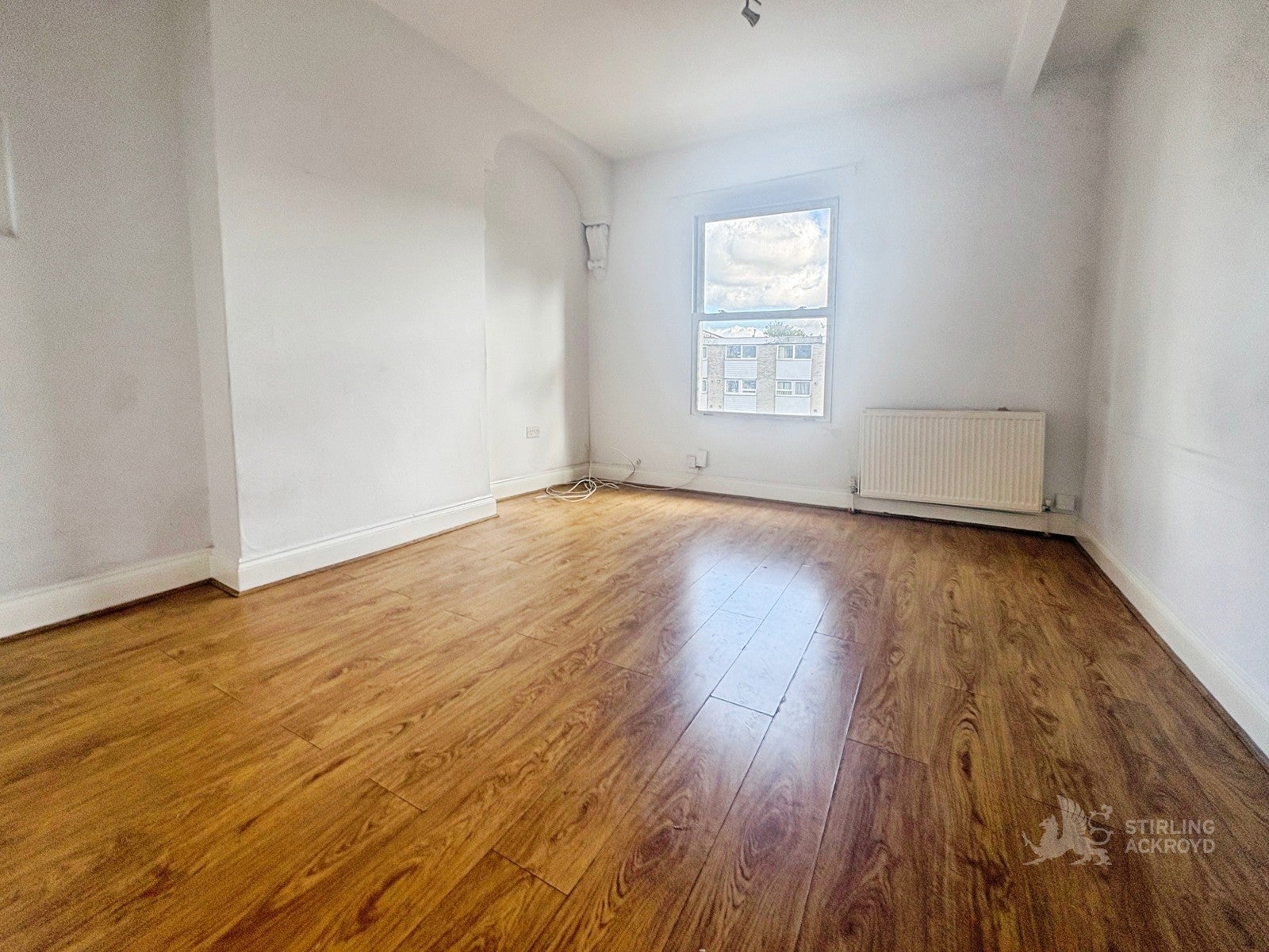 Flat Wellesley Road in Greater London
