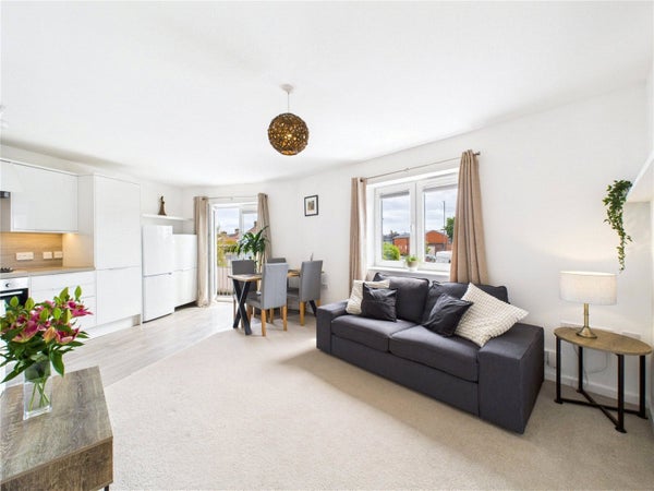 Flat Wick Crescent in Bristol