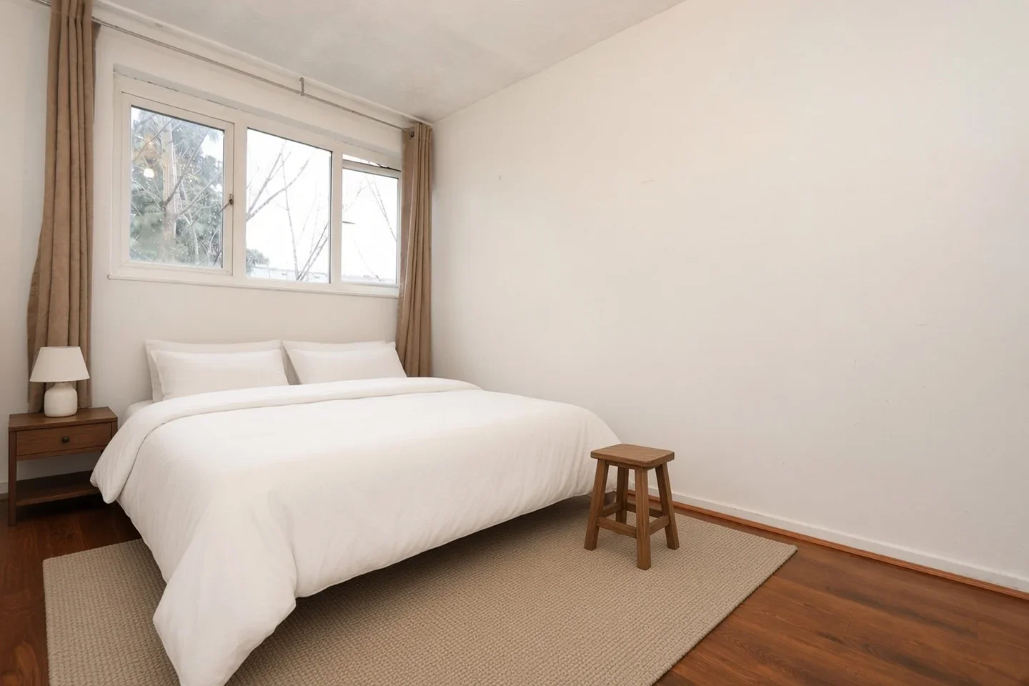 Room Jupp Road West in Greater London
