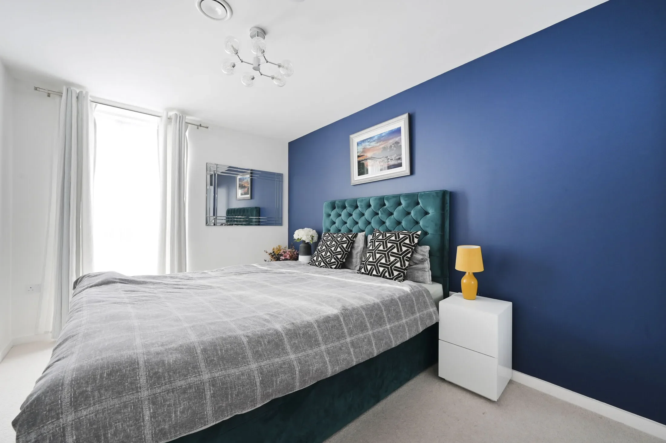 Flat Gallions Road in Greater London