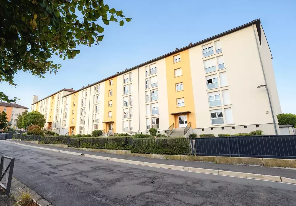 Flat Rue Charles Péguy in Charleville-Mézières