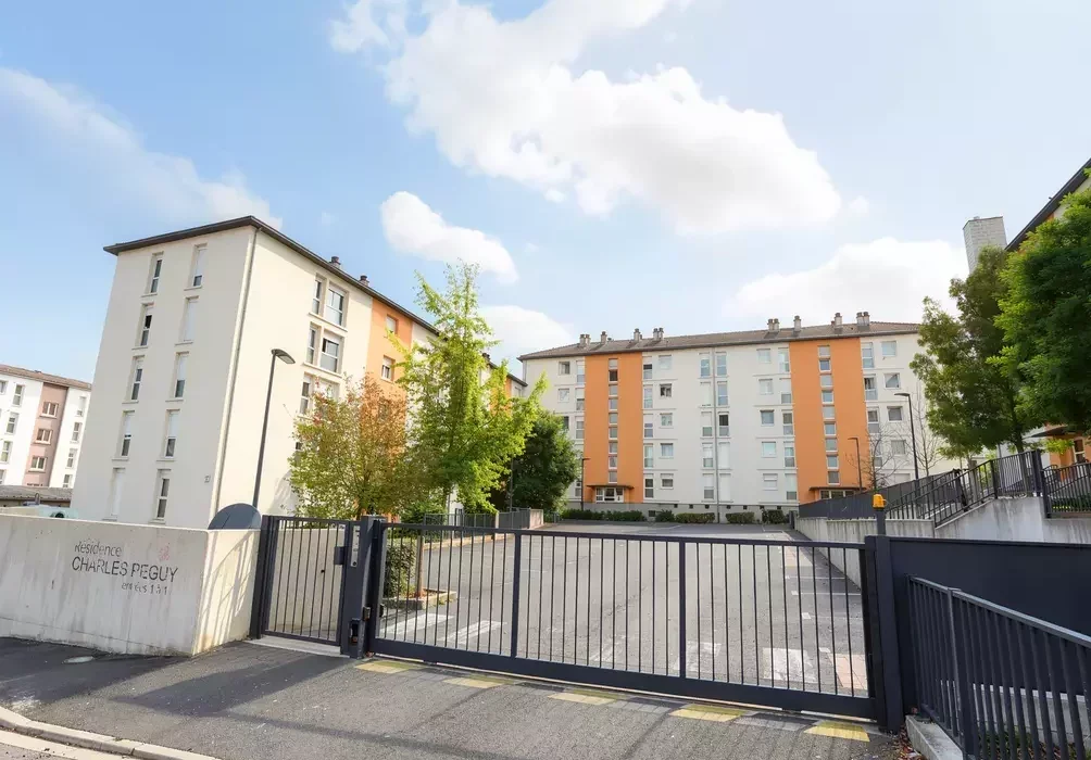 Flat Rue Charles Péguy in Charleville-Mézières