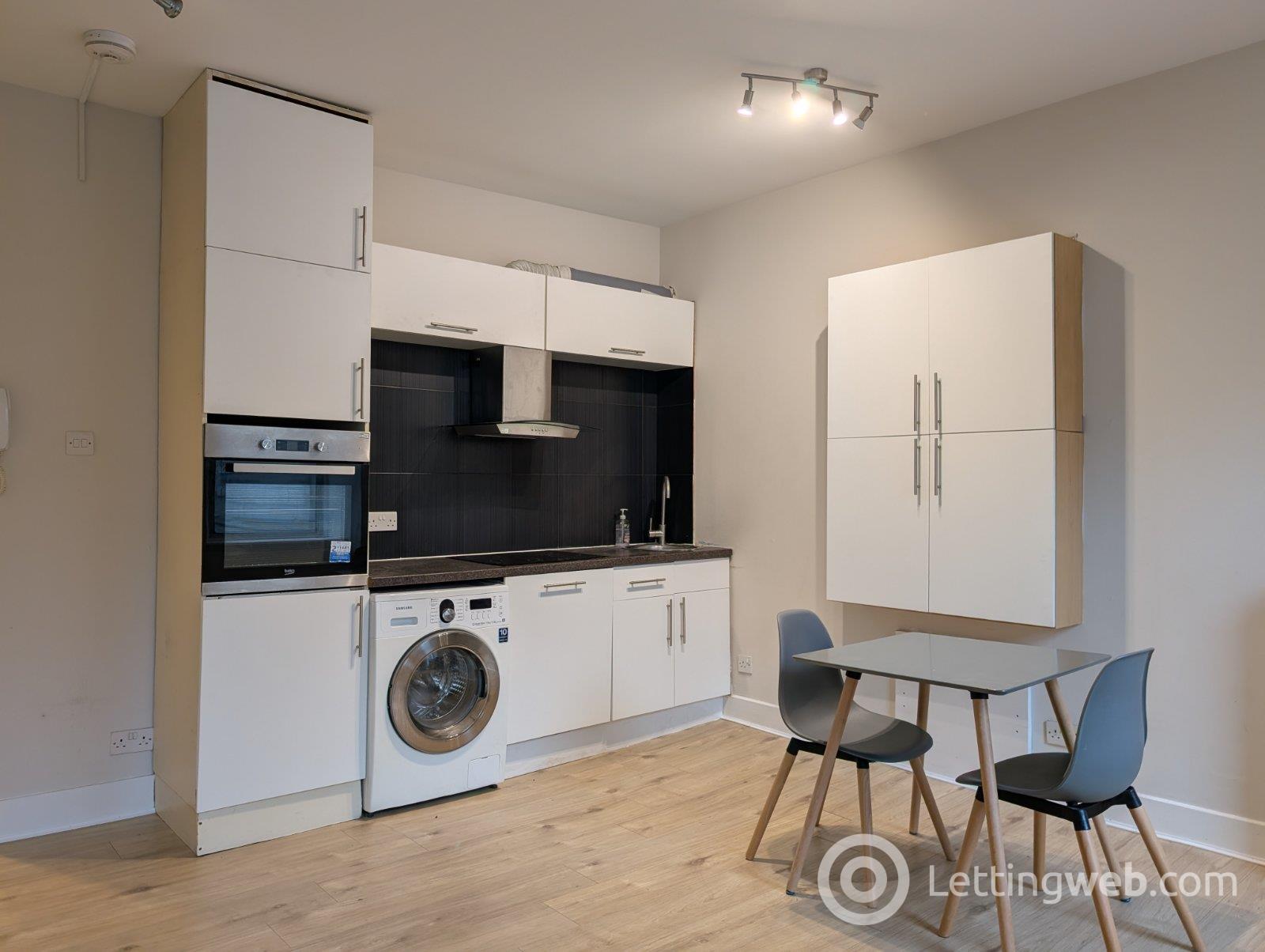 Flat East Fountainbridge in City of Edinburgh