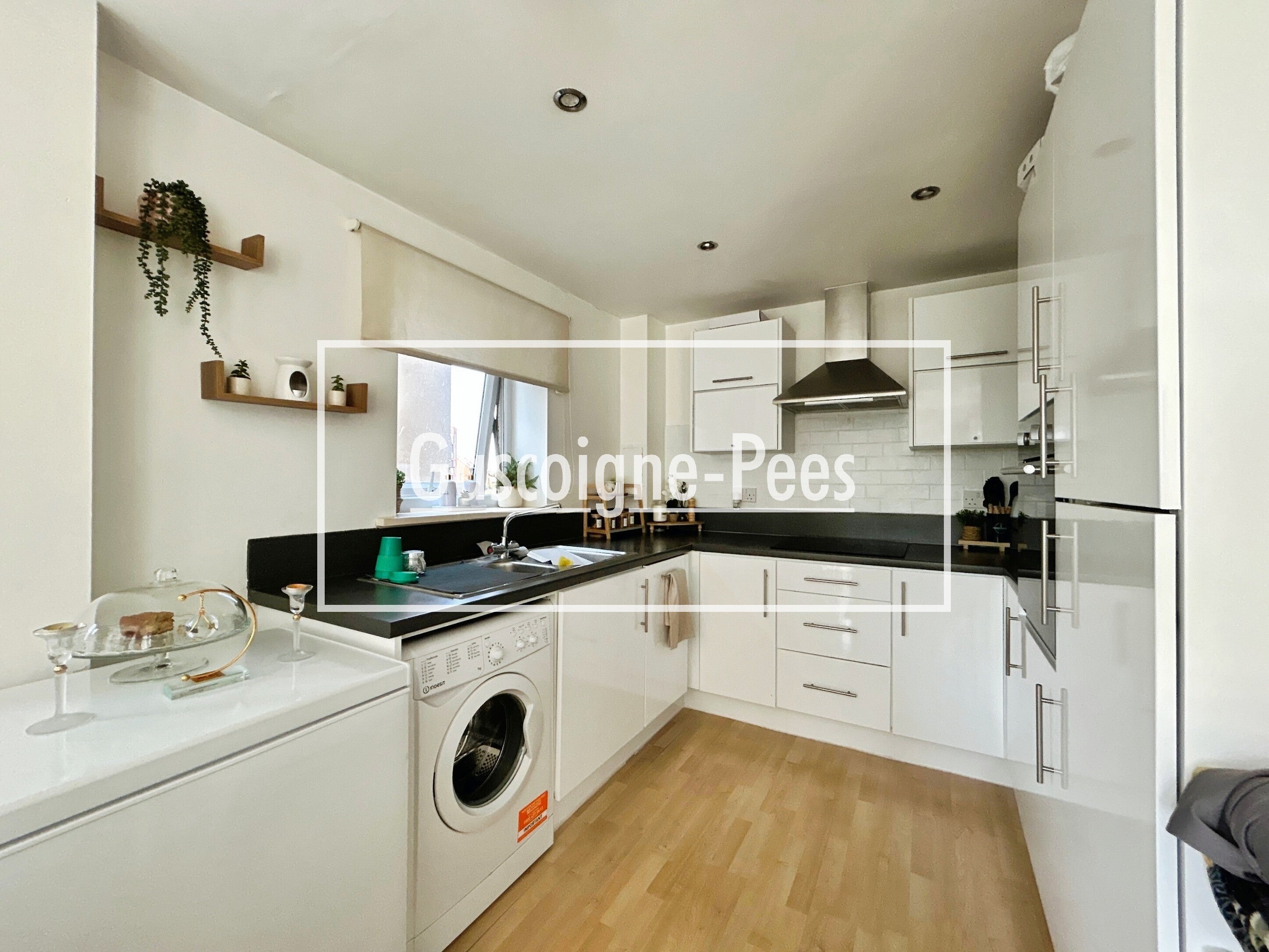 Flat Glebe Gardens in Basingstoke and Deane
