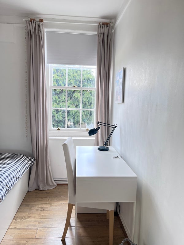 Room New End Square in Greater London