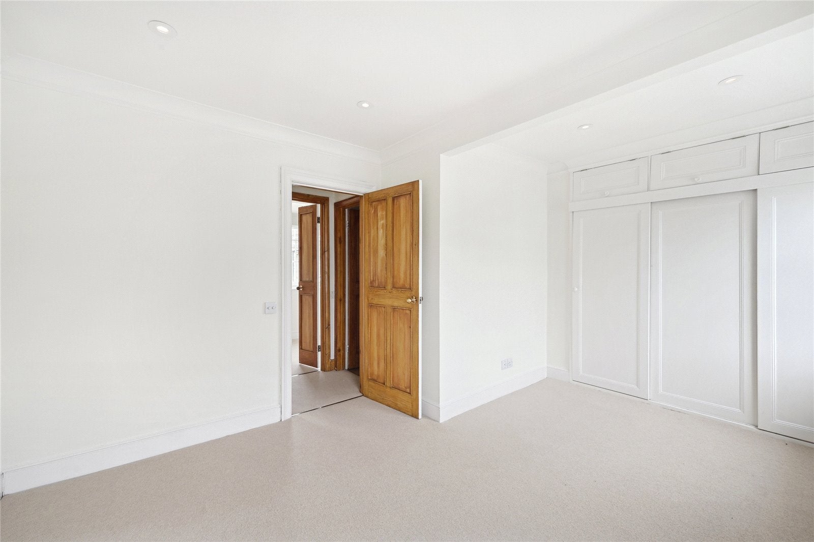 House Bury Walk in Greater London