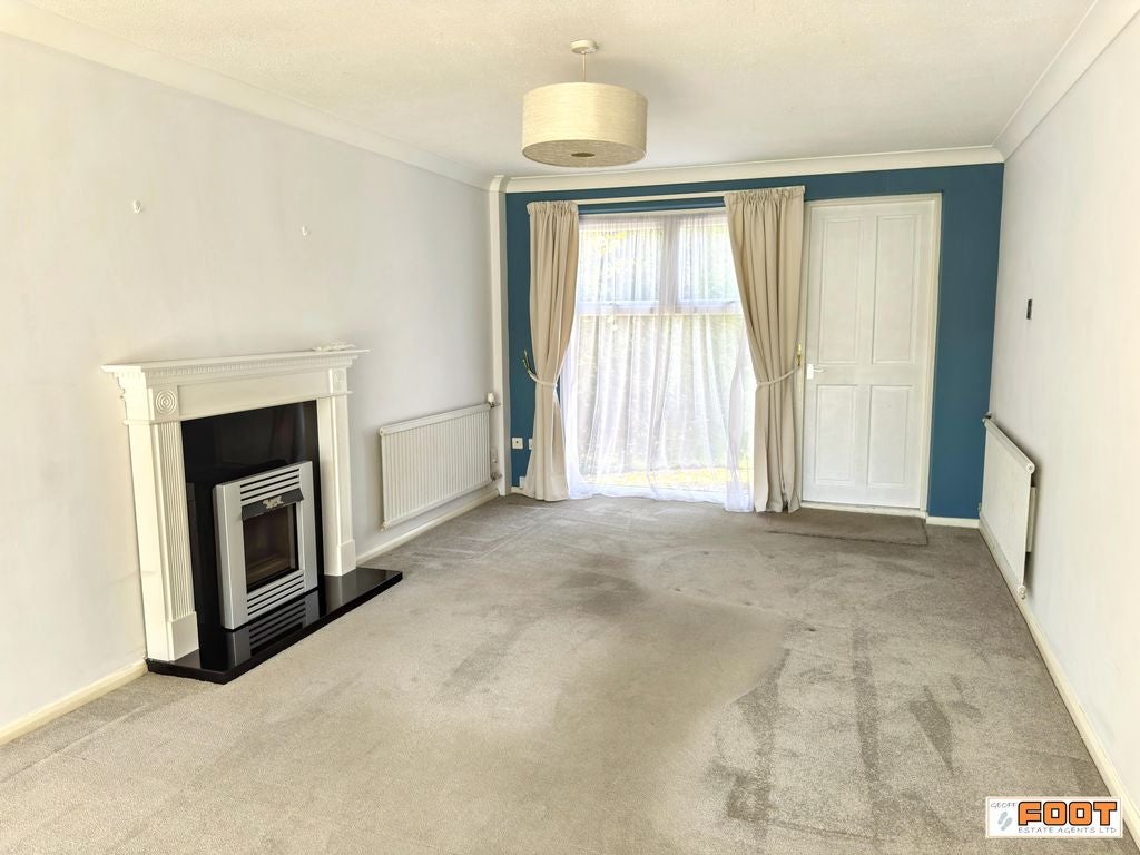 House Sidlesham Close in Hayling Island