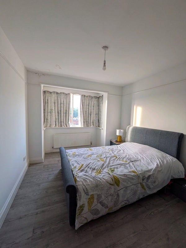 Room Roehampton Vale in Greater London