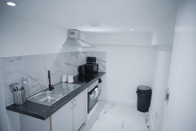Flat Kingsland Road in Greater London
