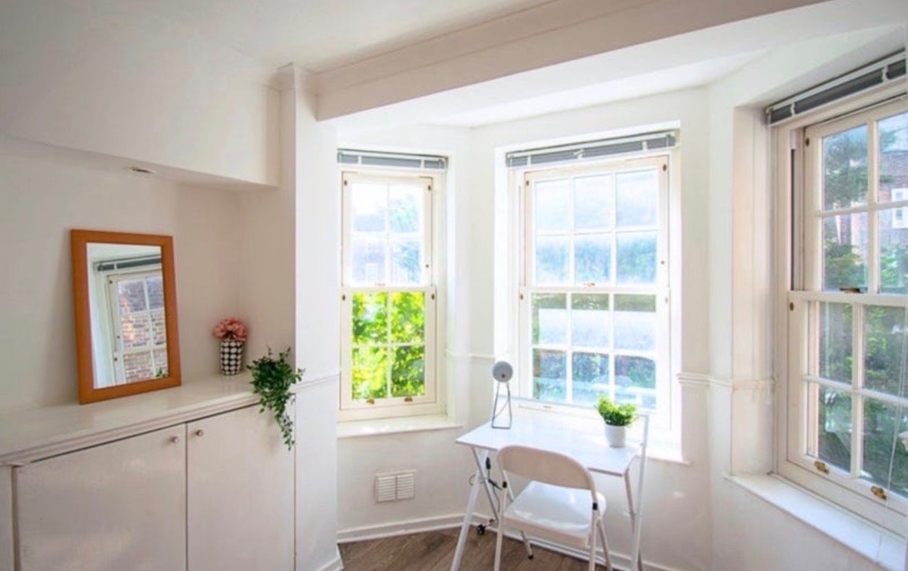Flat Wickham Street in Greater London