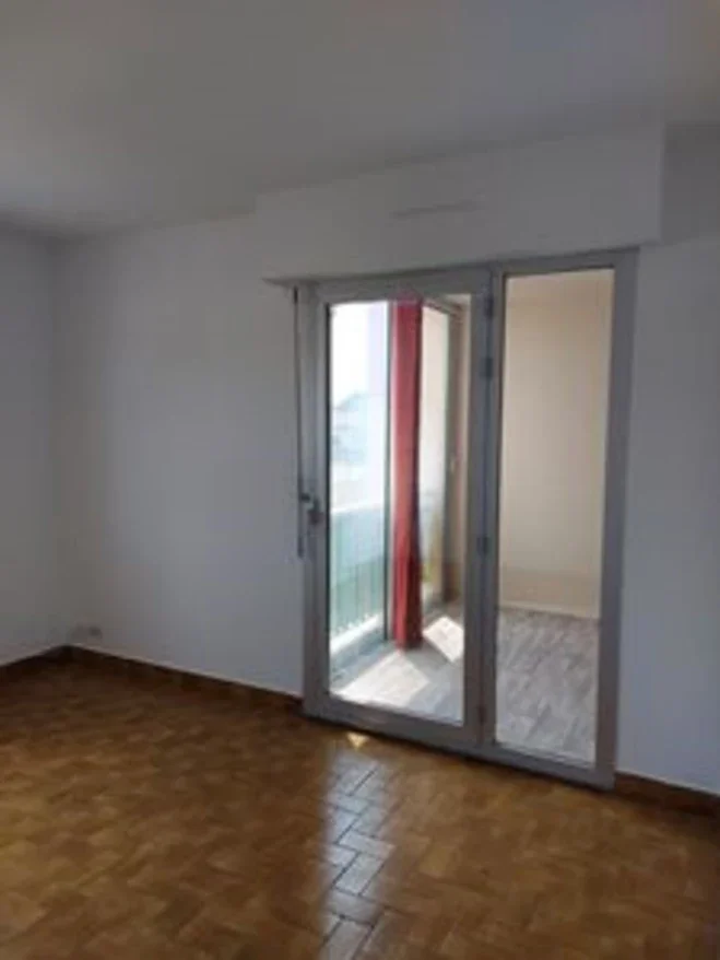 Appartement Rue des Pélicans à Nîmes