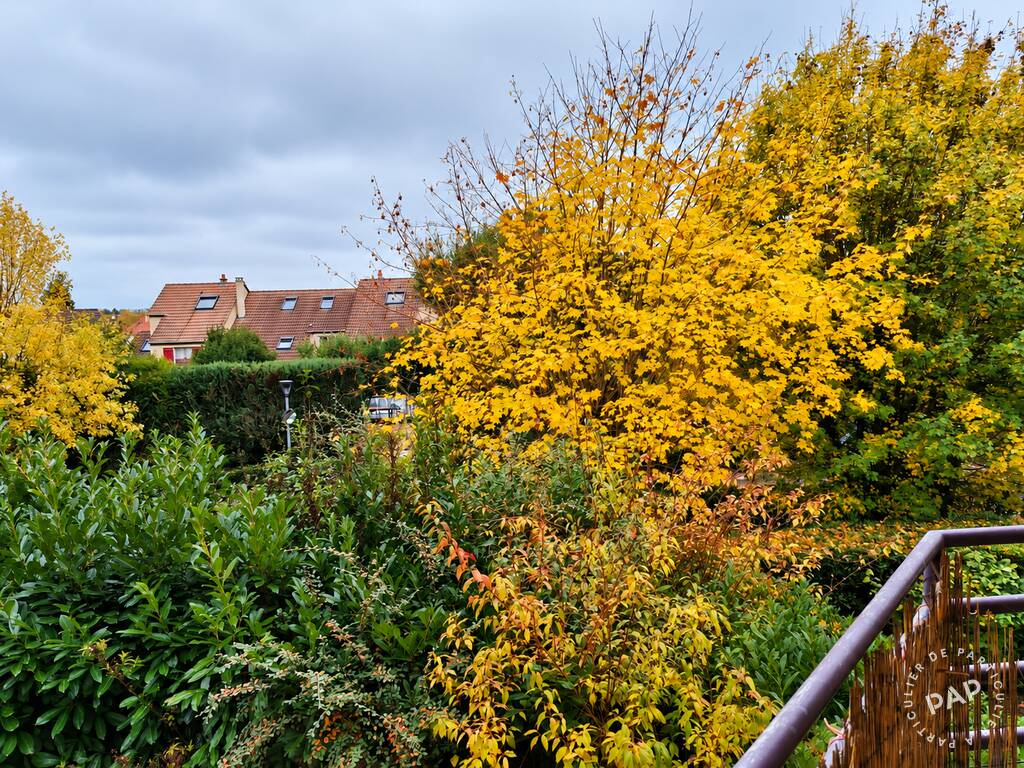 Flat Rue Laurent Fignon in Montigny-le-Bretonneux