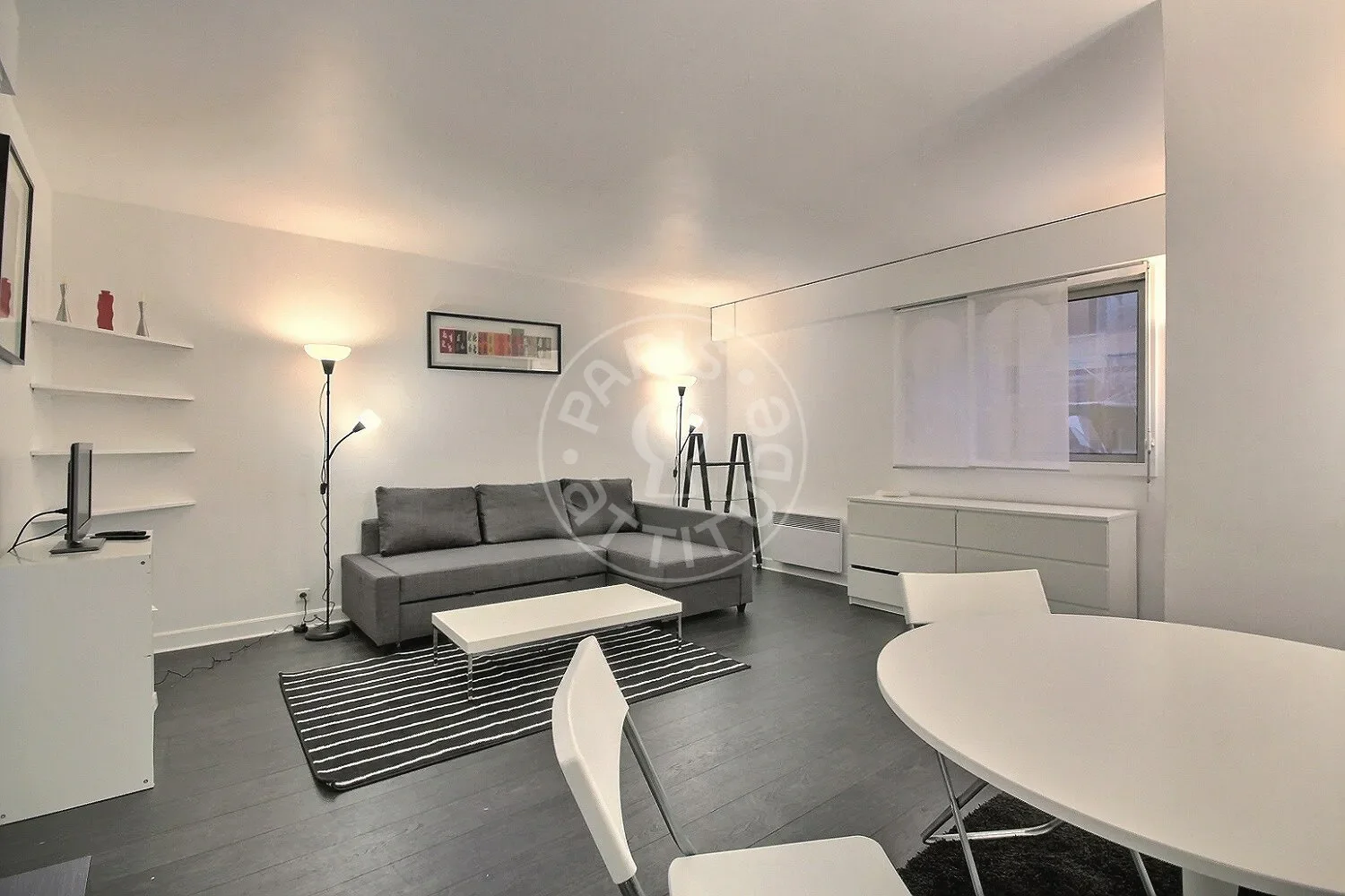 Flat Rue des Poissonniers in Neuilly-sur-Seine