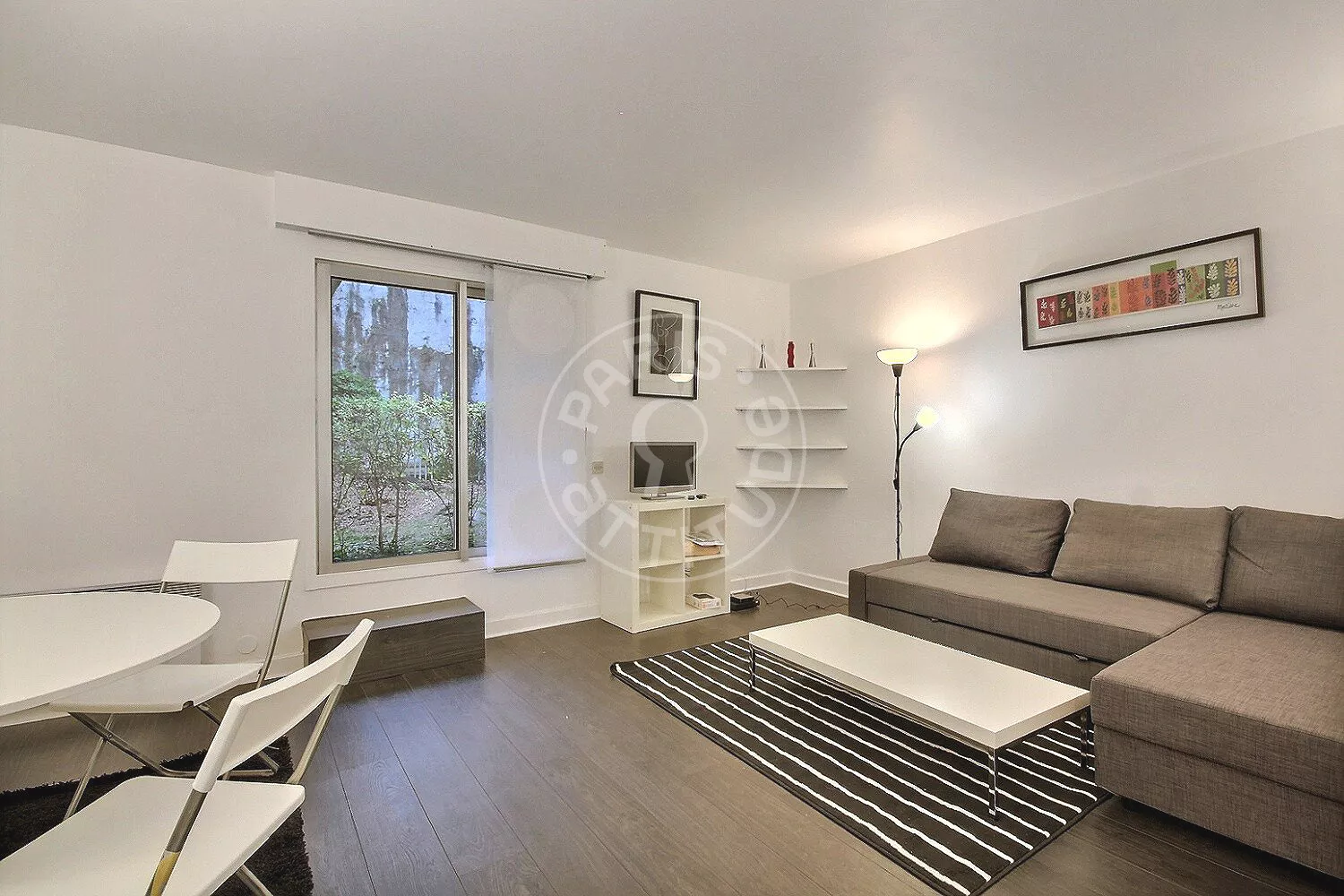 Flat Rue des Poissonniers in Neuilly-sur-Seine