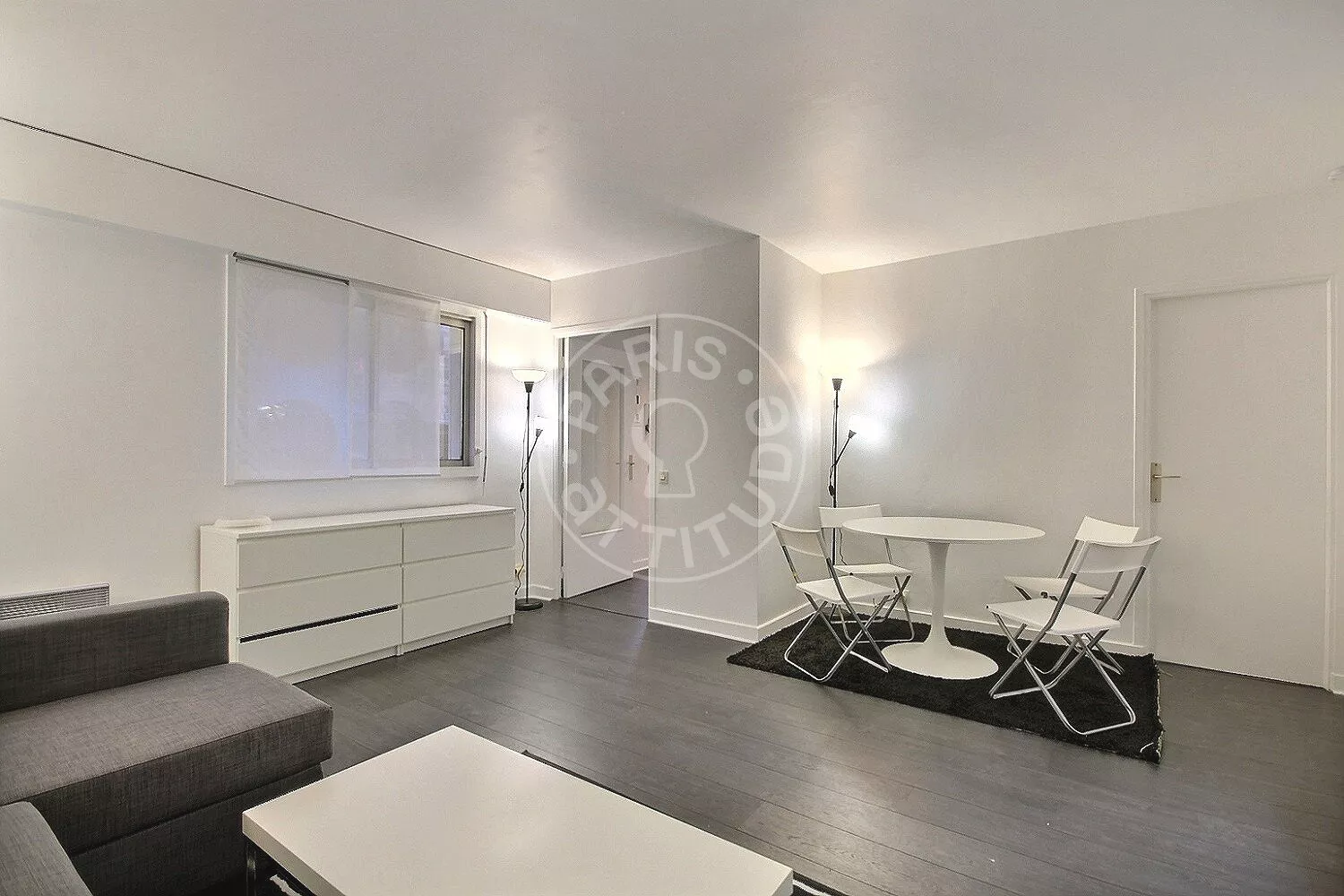 Flat Rue des Poissonniers in Neuilly-sur-Seine