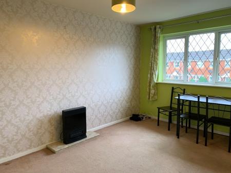 Flat Exeter Drive in Tamworth