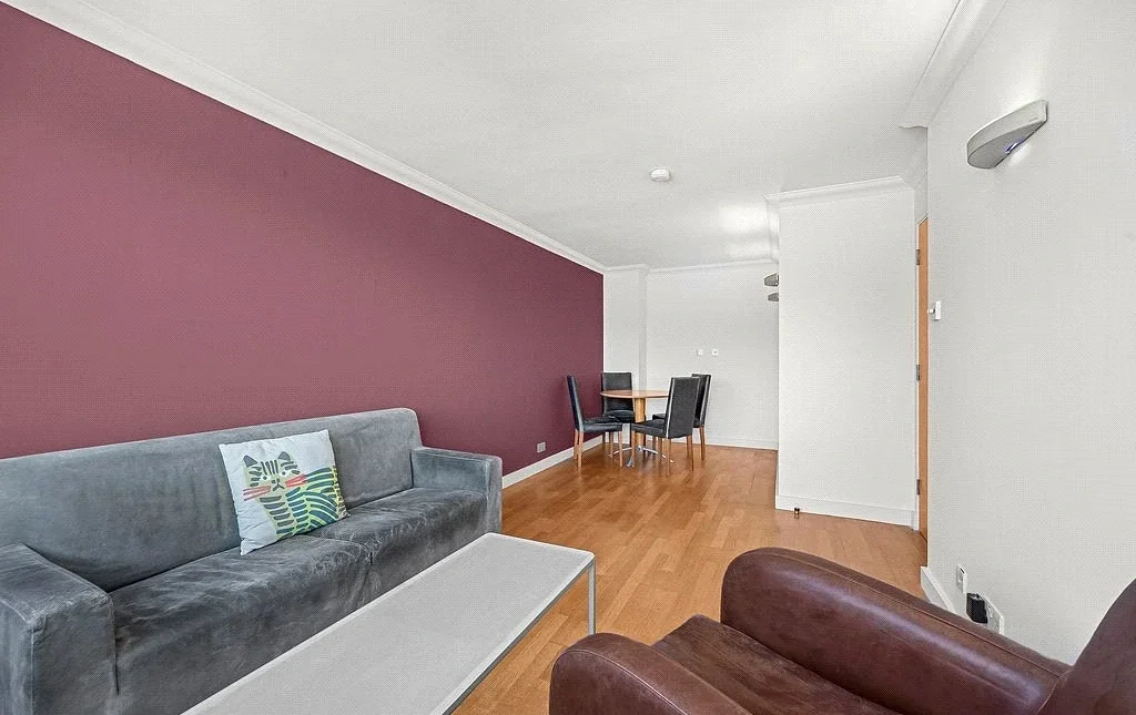 Flat Fitzroy Street in Greater London