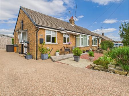 House Woodhall Drive in Harrogate