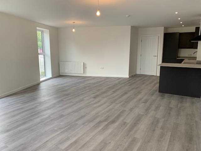 Flat Emery Road in Bristol