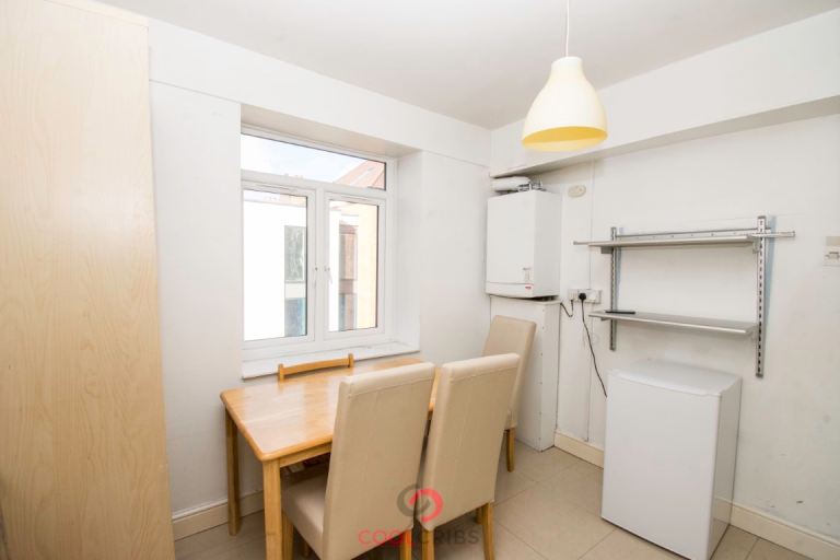Flat Kember Street in Greater London