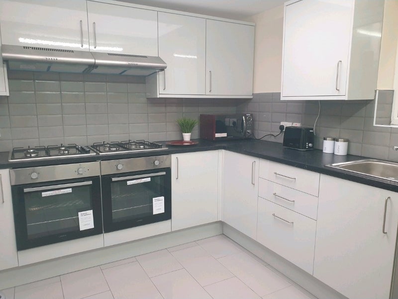 Room Baronet Road in Greater London