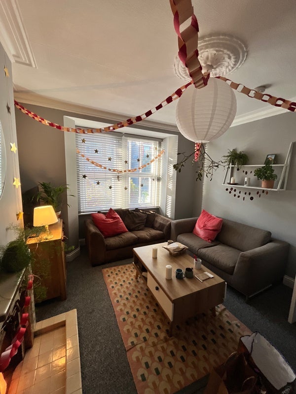 Room Wearside Road in Greater London