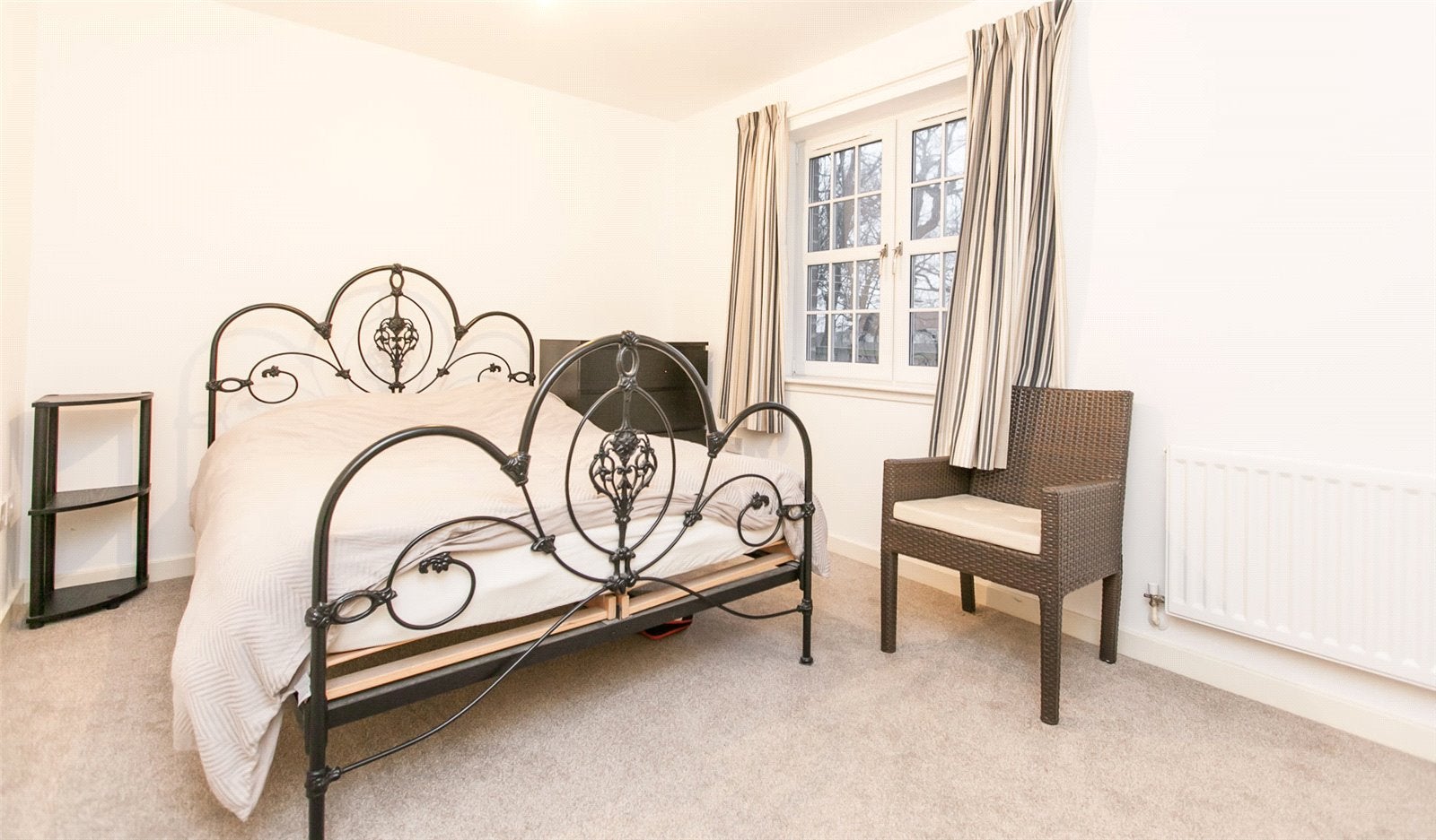 Flat Stuart Square in City of Edinburgh