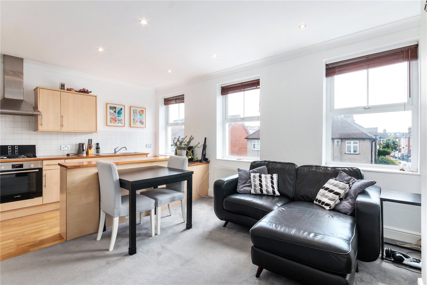 Flat Byton Road in Greater London