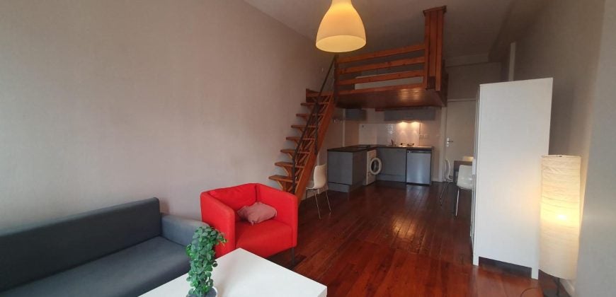 Appartement Place des Maisons Neuves à Villeurbanne