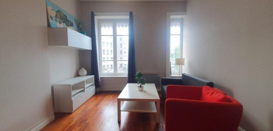 Appartement Place des Maisons Neuves à Villeurbanne