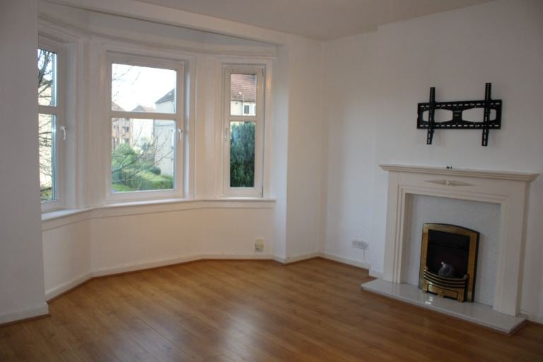 Flat Lochend Road South in City of Edinburgh