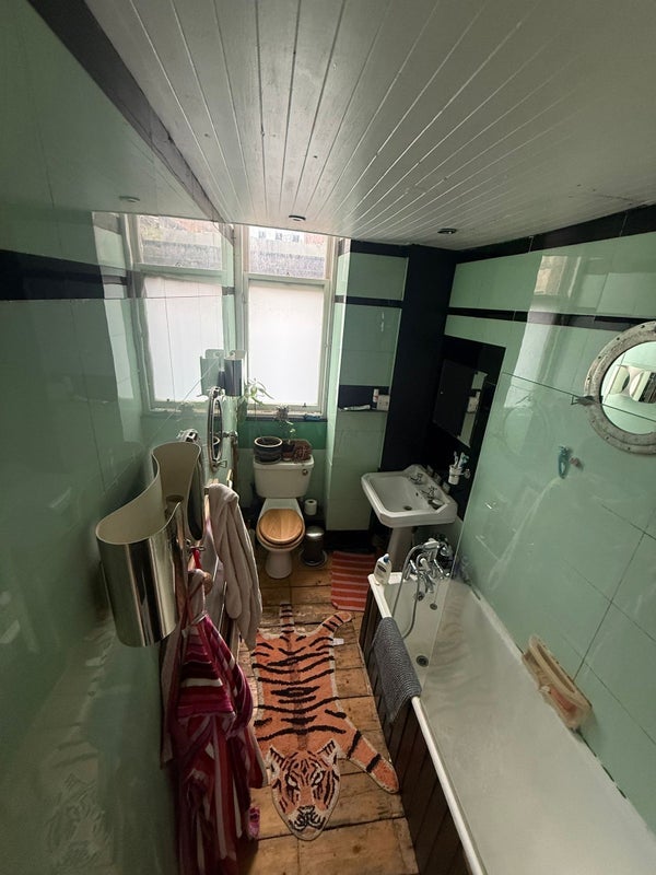 Room Sauchiehall Street in Glasgow