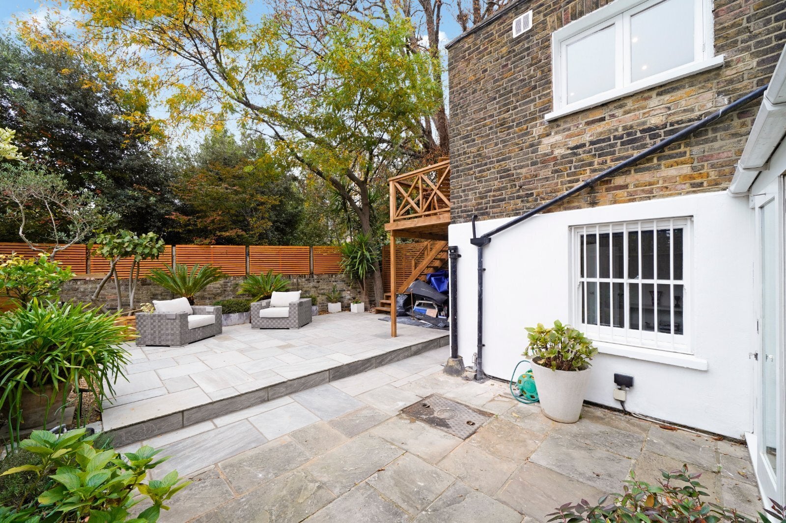 Flat Alma Square in City of Westminster