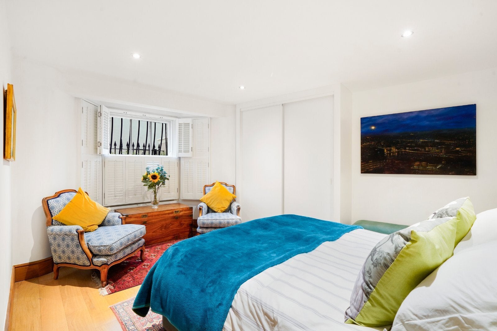 Flat Alma Square in City of Westminster