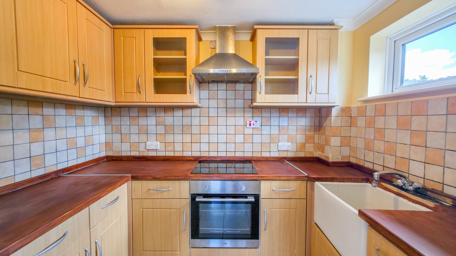 Flat Brent Road in Greater London