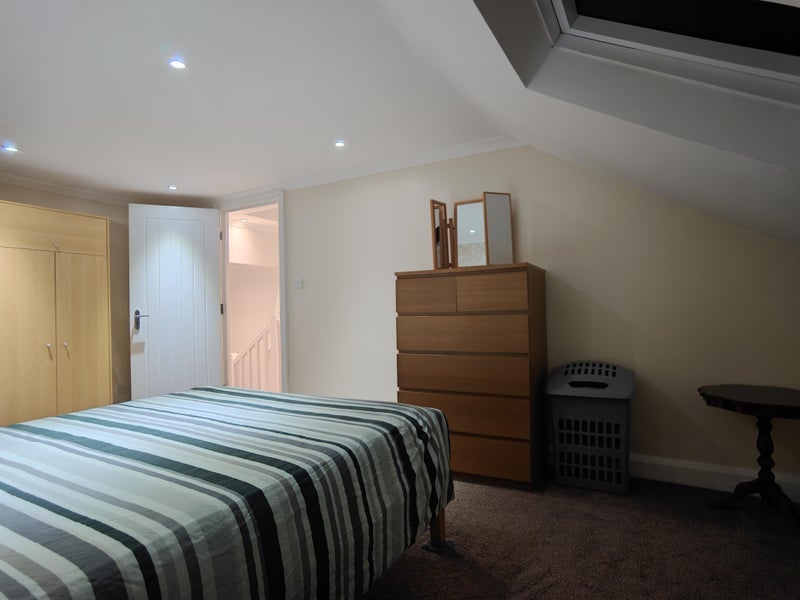 Room Harold Road in Greater London