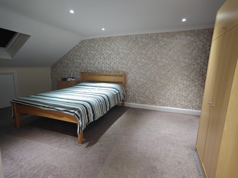 Room Harold Road in Greater London