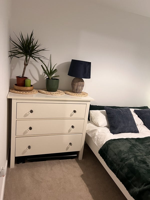 Room Criddle Avenue in Woolvers Hill