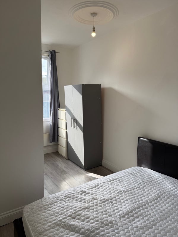 Flat Buslingthorpe Lane in Leeds