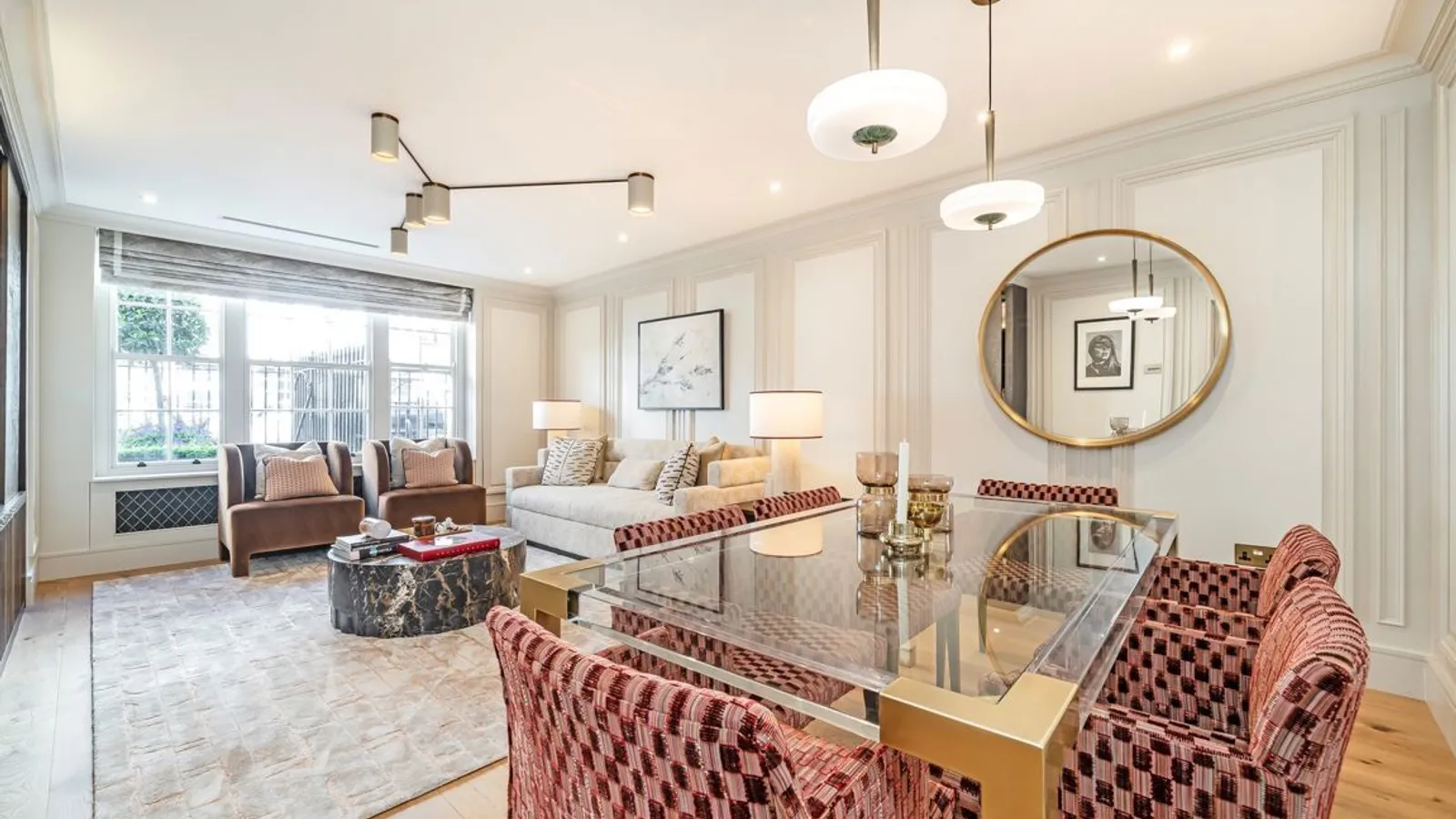 Flat Upper Grosvenor Street in City of Westminster