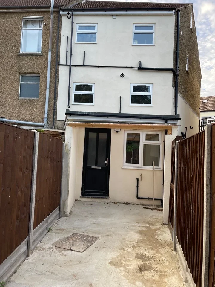 Flat Lower Range Road in Gravesham